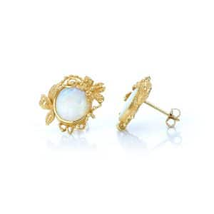 Orecchini con Cabochon di Opale Nobile in Oro 18 kt