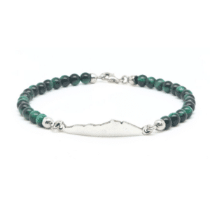 Bracciale Profilo Divino Occhio di Tigre Verde in Argento: perle di Occhio di Tigre e Profilo del Monte Circeo. Eleganza e simbolismo nella Collezione Profilo Divino. Acquista ora!